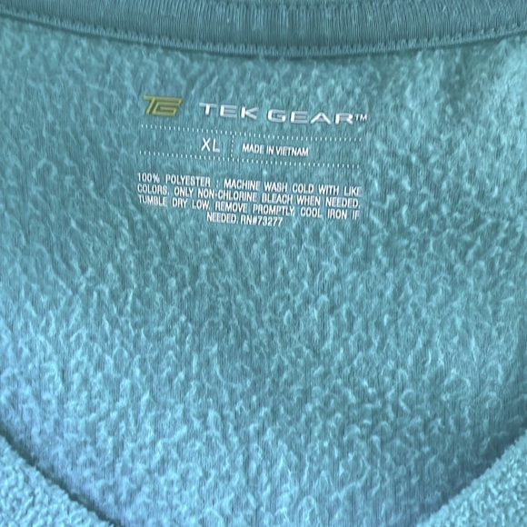 Tek Gear Microfleece V-Neck Top - Picture 6 of 6
